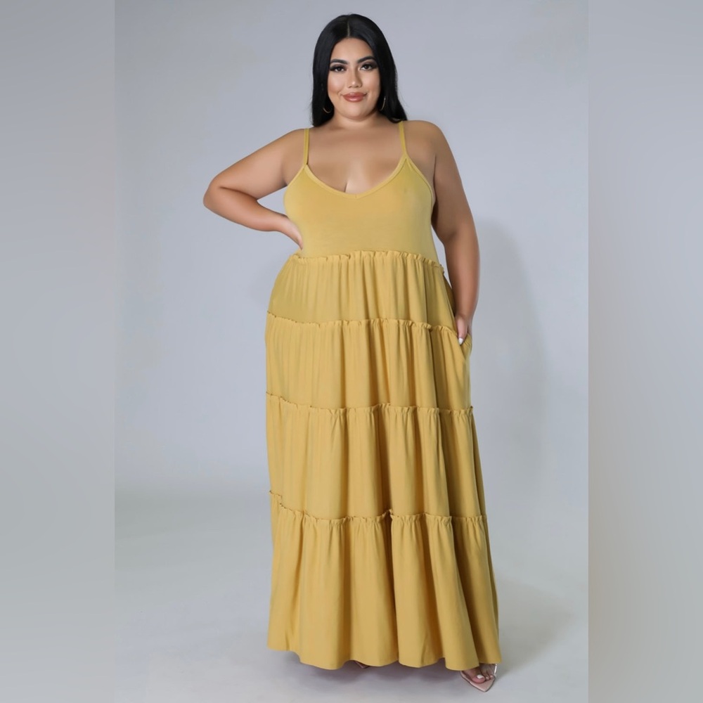 Simple Moment Dress (Plus Size)
